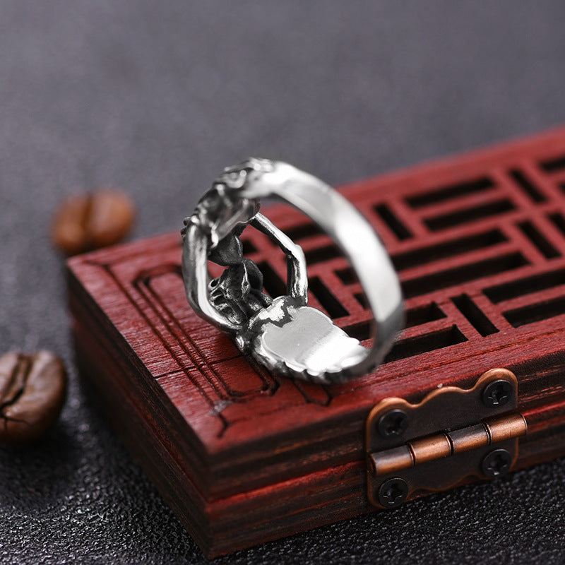 "Kiss of Death" Sterling Silver Skull Ring