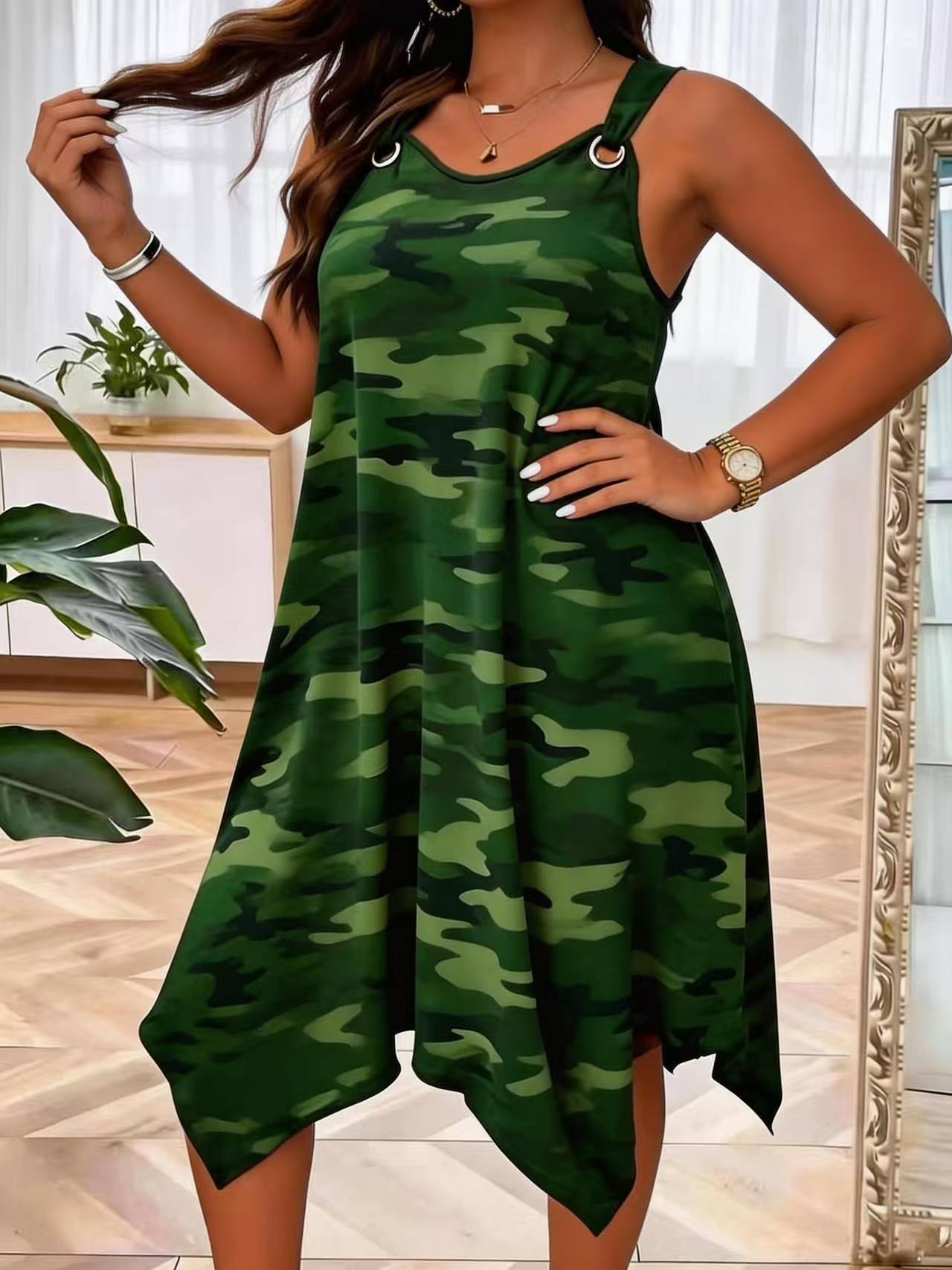 Fashionable printed halter-neck dress with metallic rings