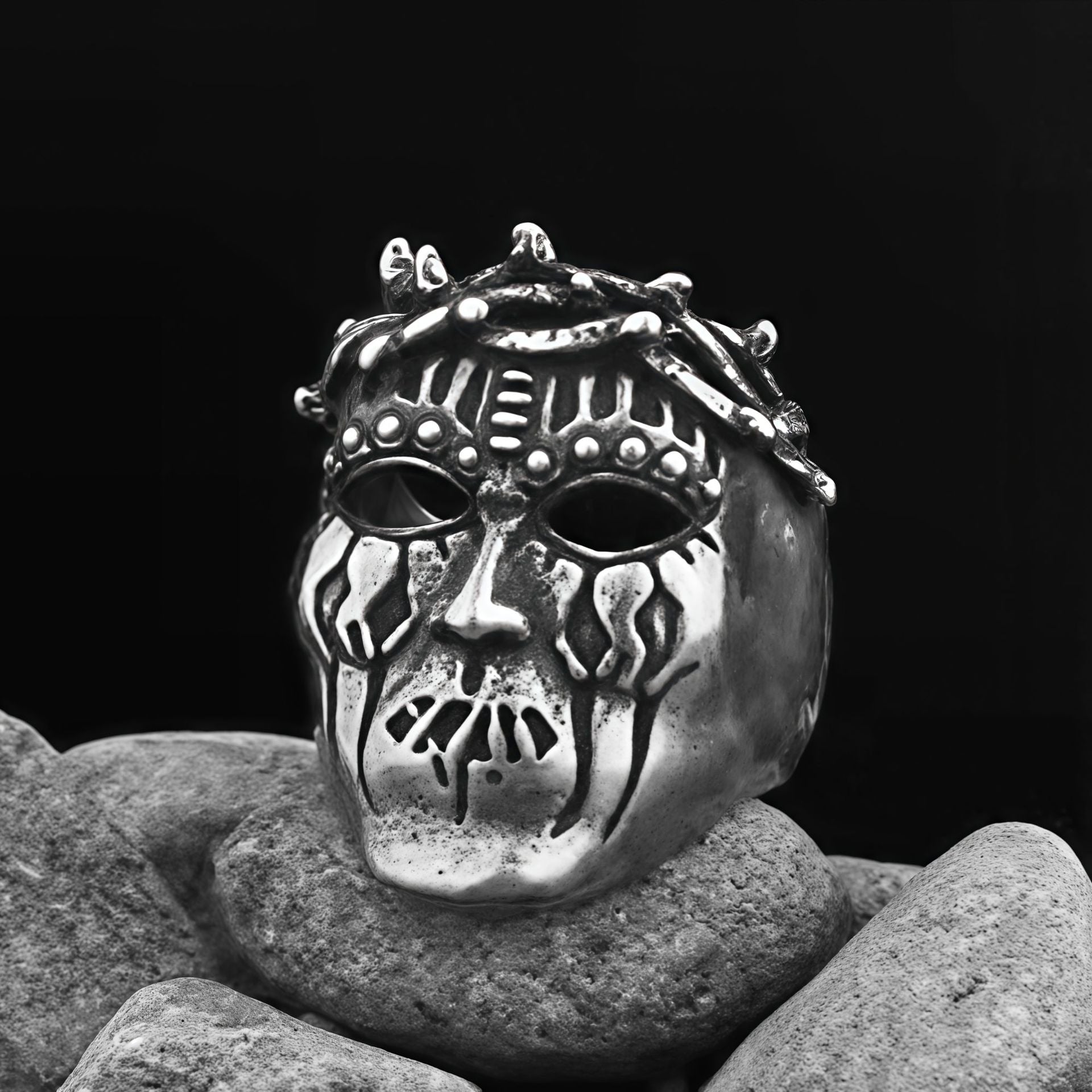 Dreadlock skull ring
