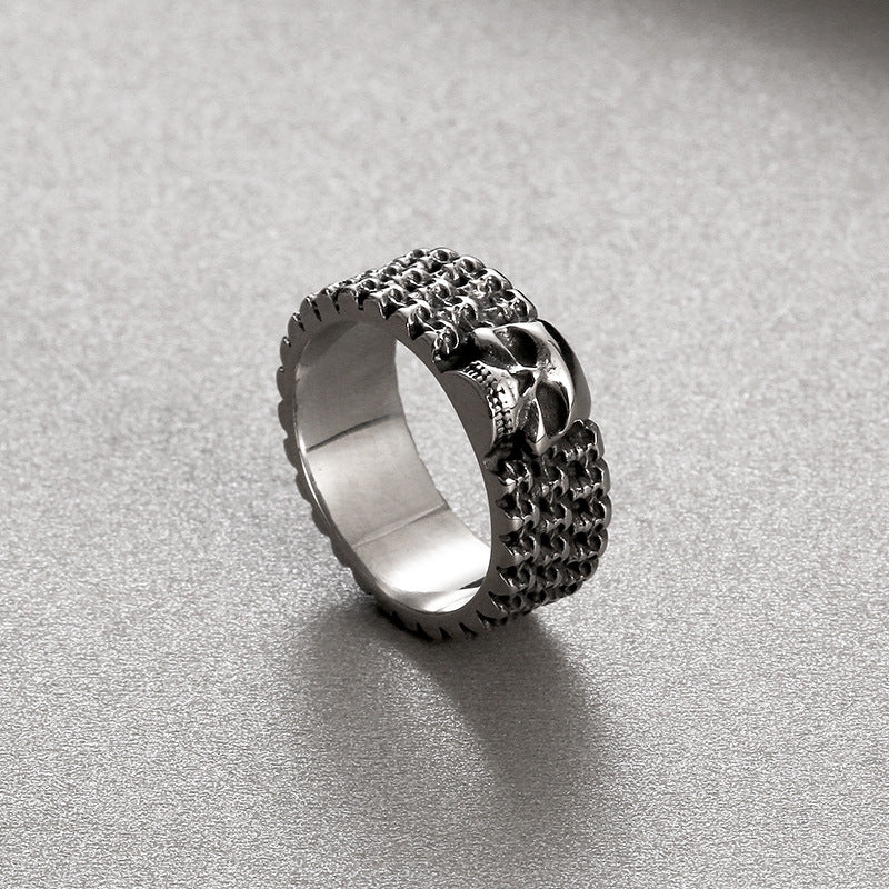 Gothic skull ring