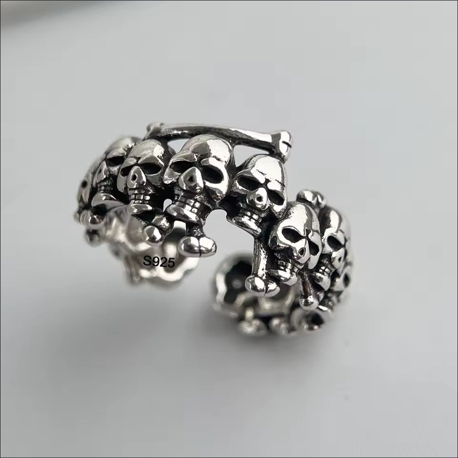 skull ring