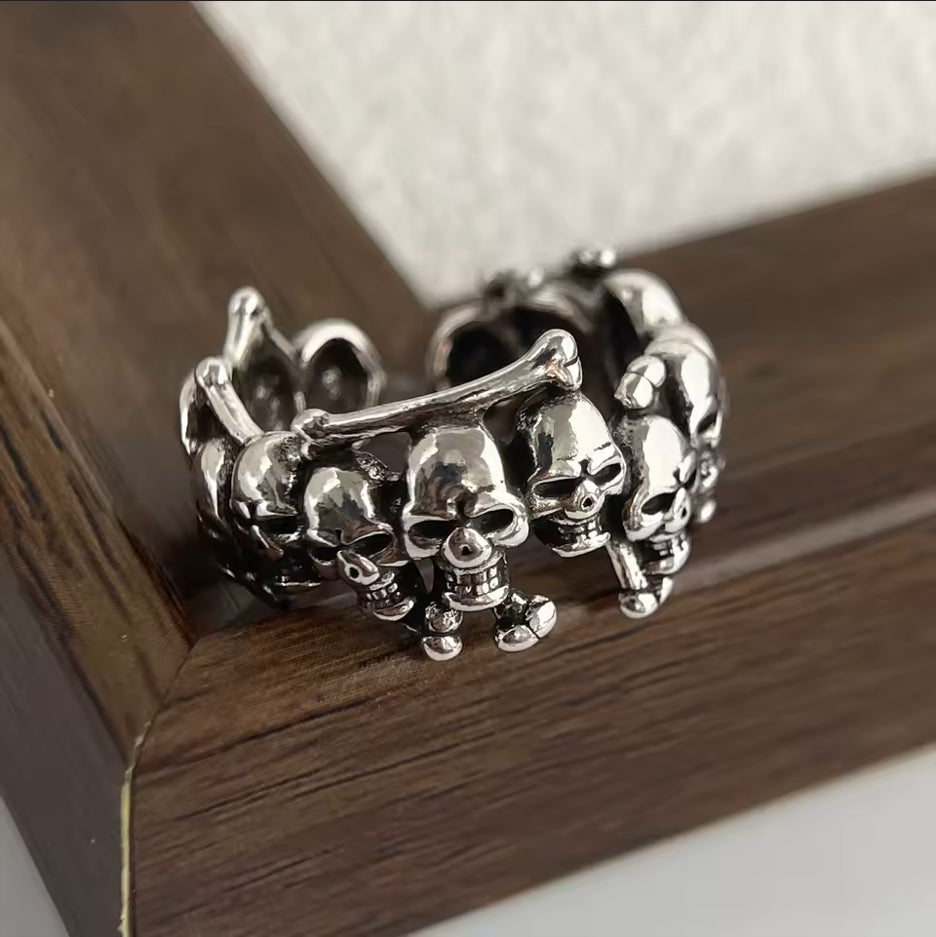 skull ring