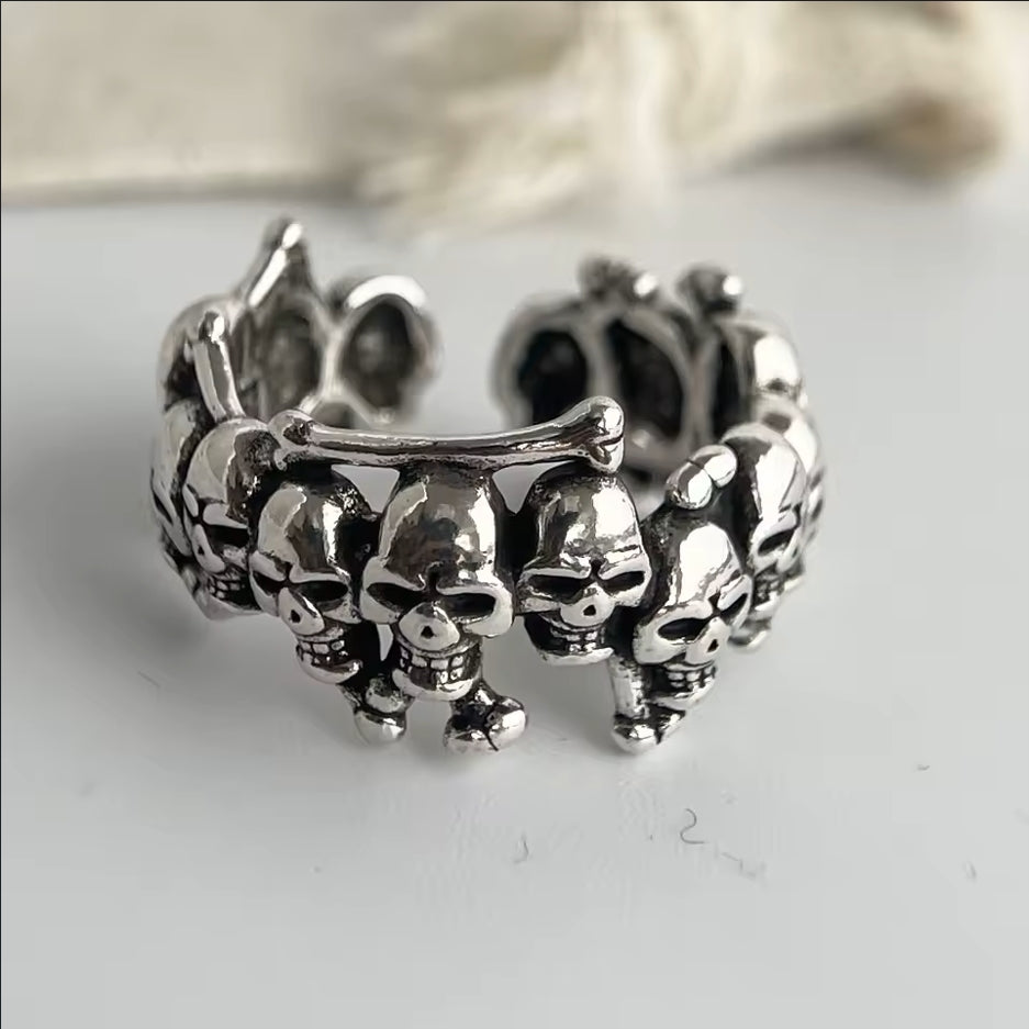skull ring