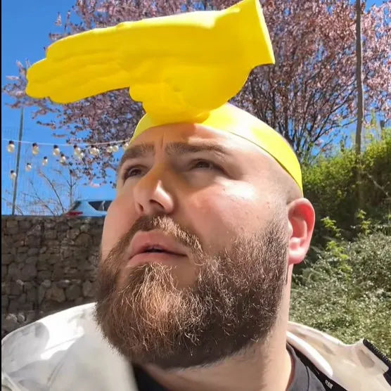 Creative palm-sized sun hat