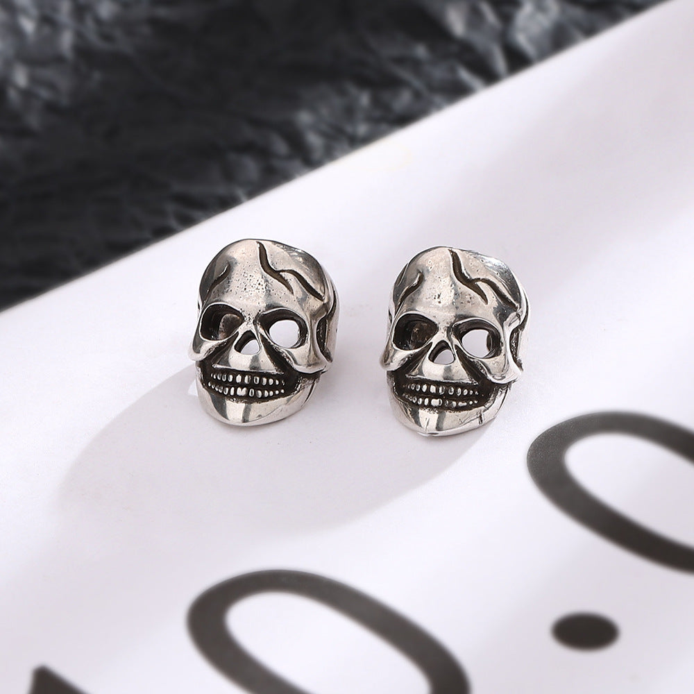 Skull ear clip