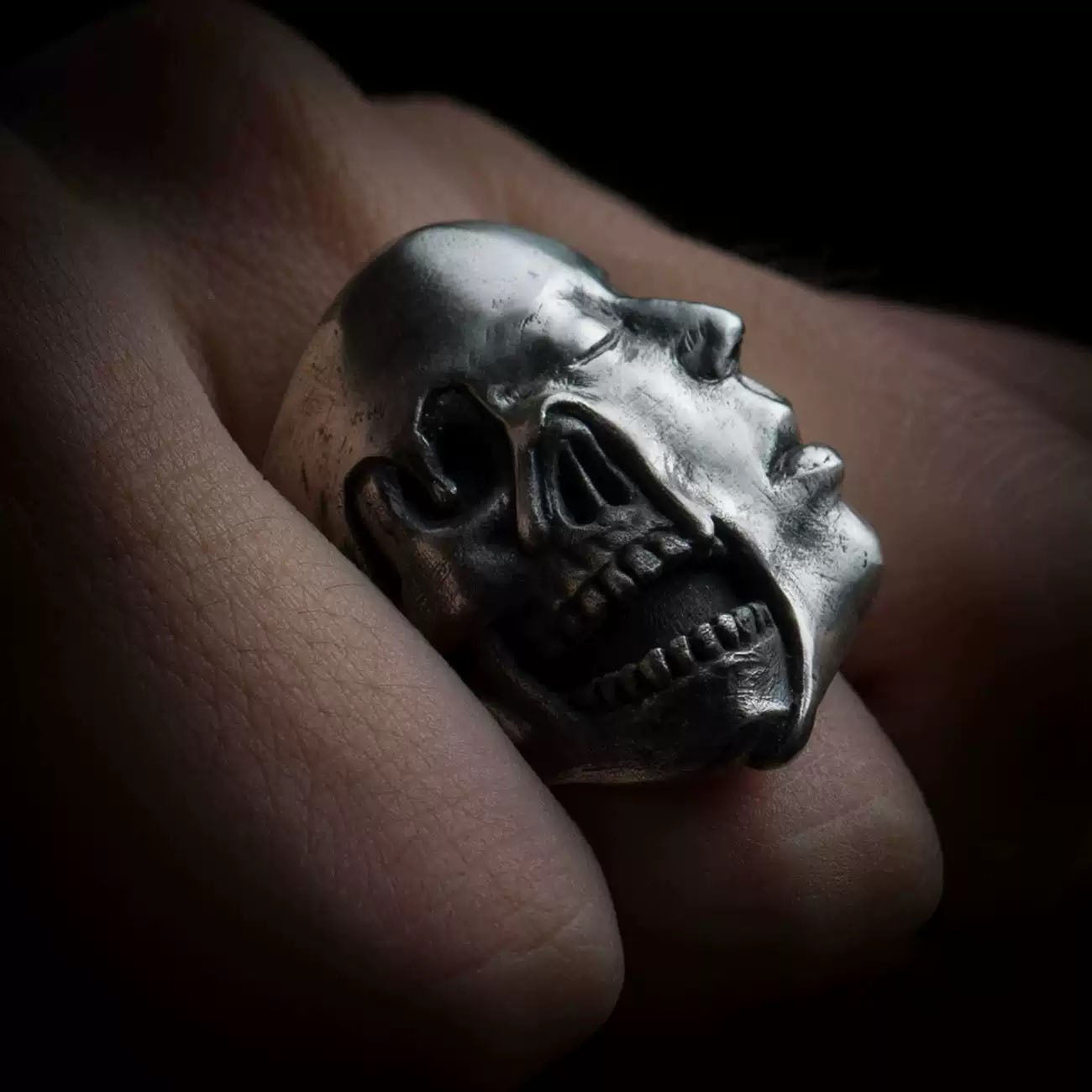 "Painted Skin" skull ring