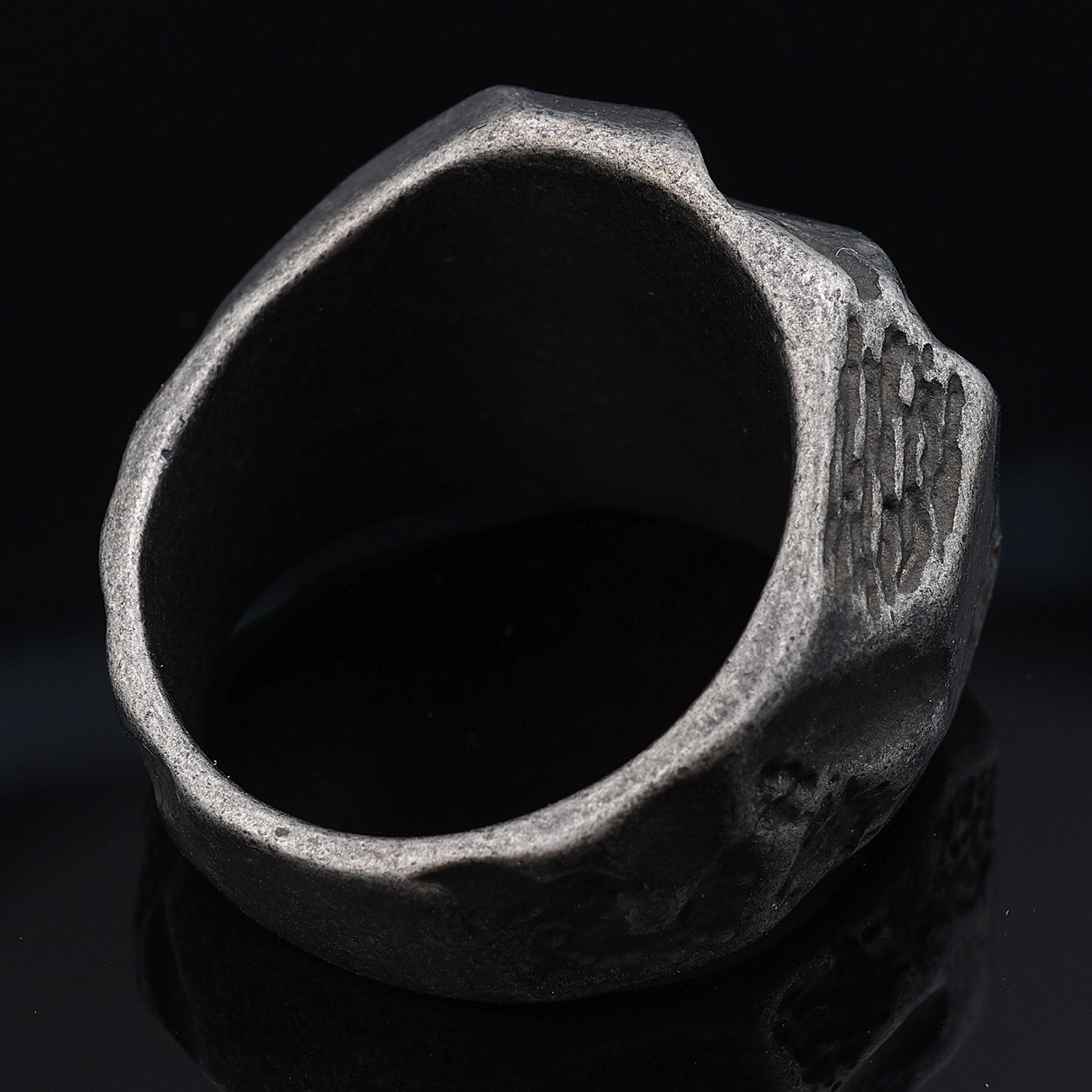 Meteorite style ring