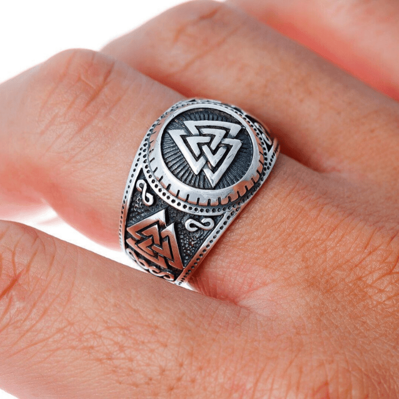 Infinite Vaknavi Viking Ring