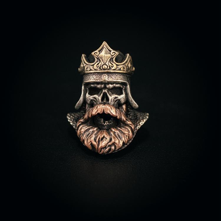 King skull accessories