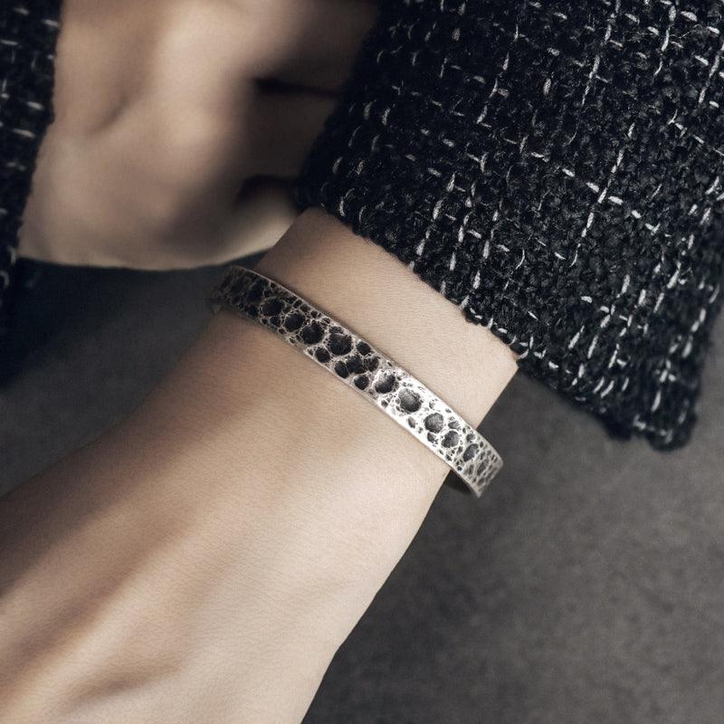 Retro Concave Convex Texture Bracelet