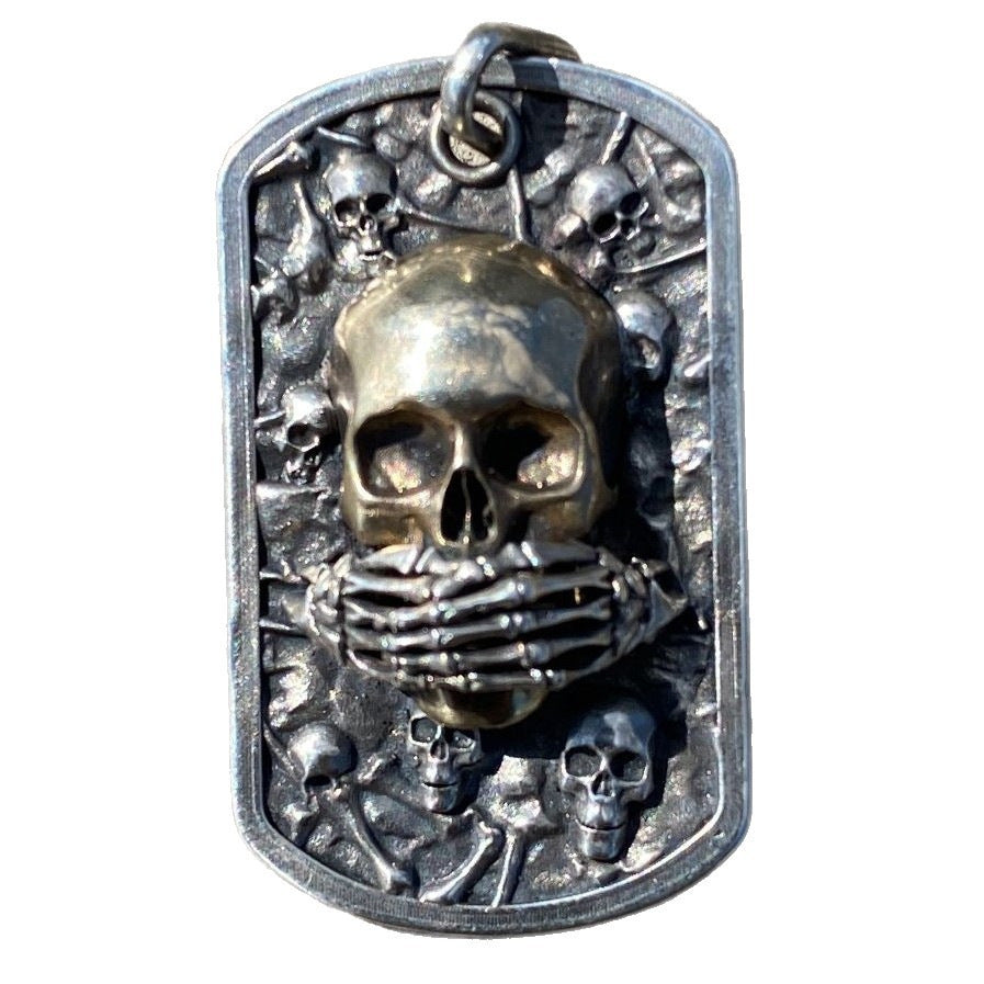 Skull tag necklace