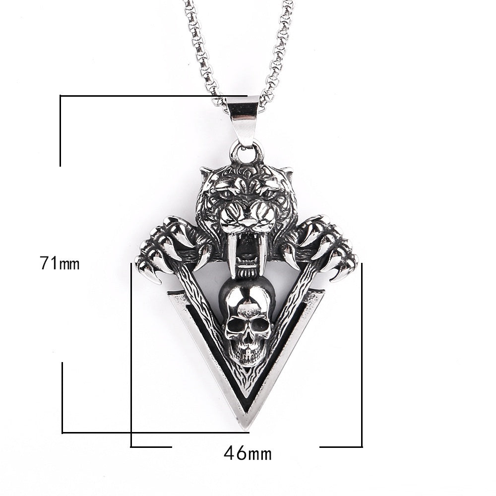 Sabretooth tiger, skull necklace
