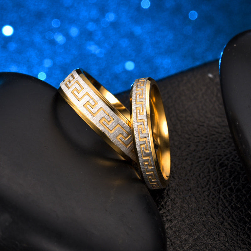 Textured design ring