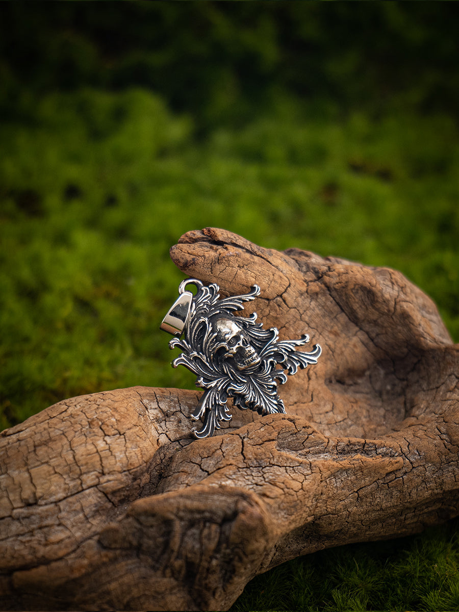 Gothic Skull Pendant Necklace