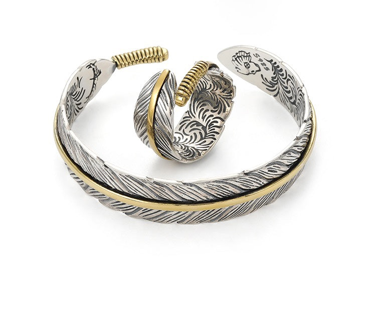 Printed feather bracelet