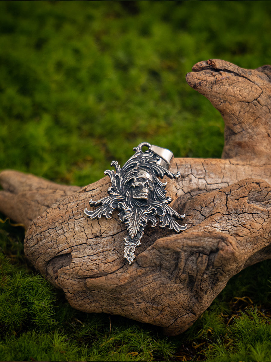 Gothic Skull Pendant Necklace