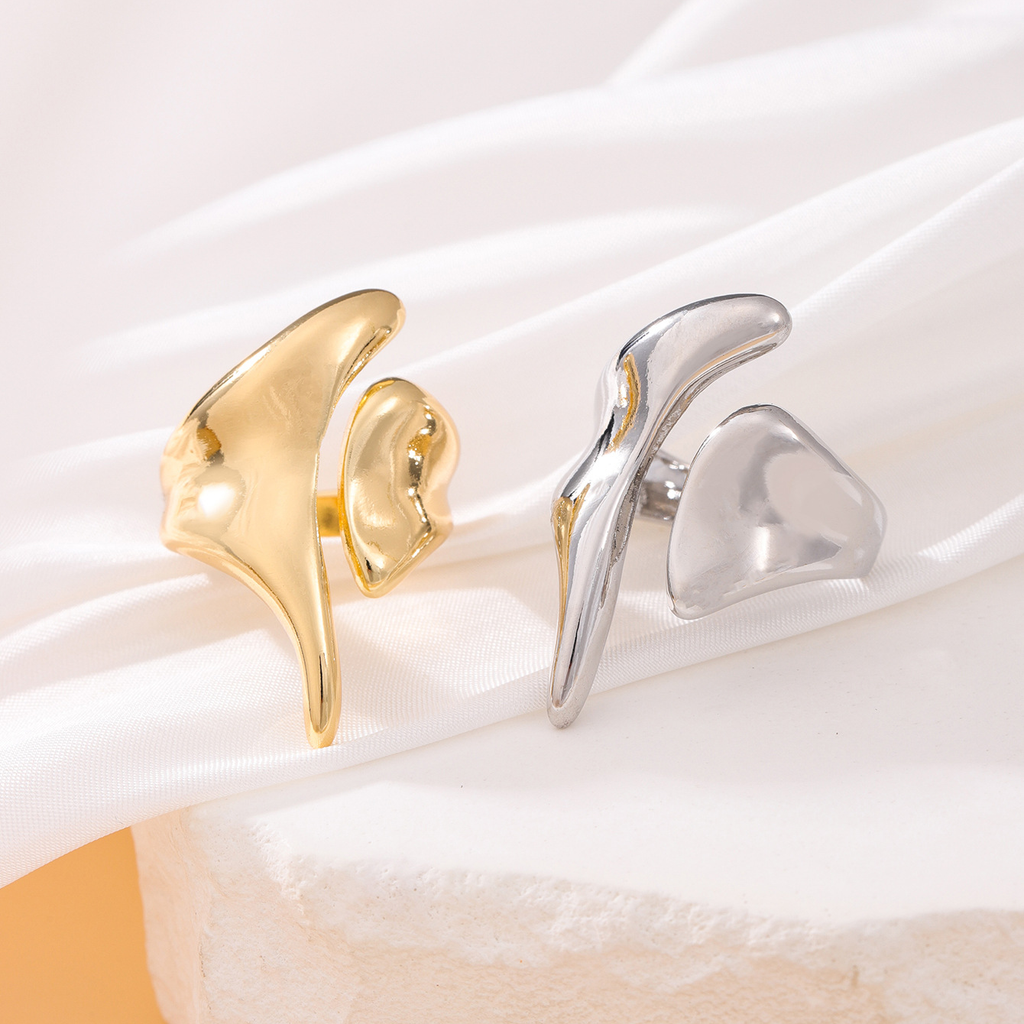Irregularly shaped ring